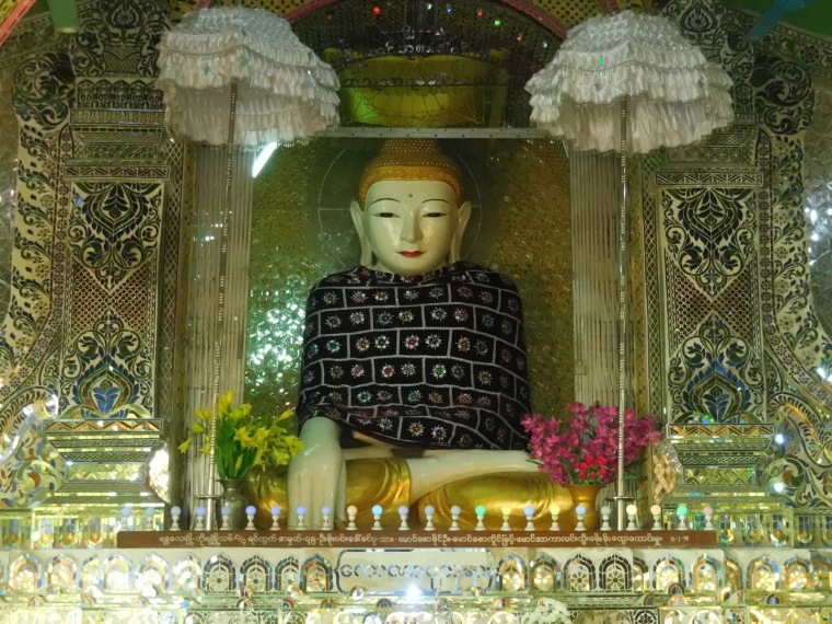 Buddha-Figur auf dem Mandalay Hill, Myanmar/Burma